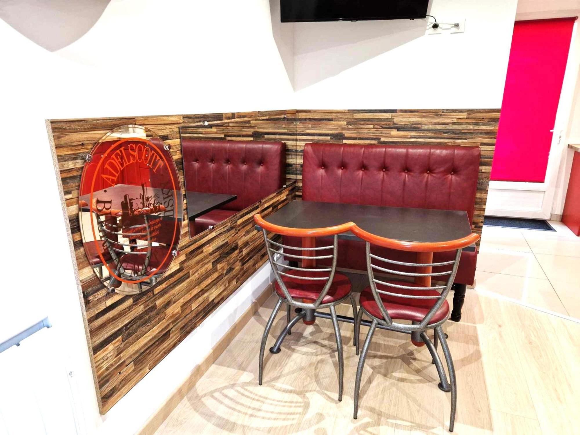 03 - Joli Studio Traversant Situe Au Rdc Avec 2 Lits, Tout Equipe Pour 1, 2 Ou 3 Personnes Maximum, Entree Independante Donnant Sur Parking Dont Une Place Est Reservee Devant La Porte, Grand Fourgon Possible Et Petit Jardin Sur L'Arriere Comme Une Ma Razac-sur-lʼIsle Exteriér fotografie